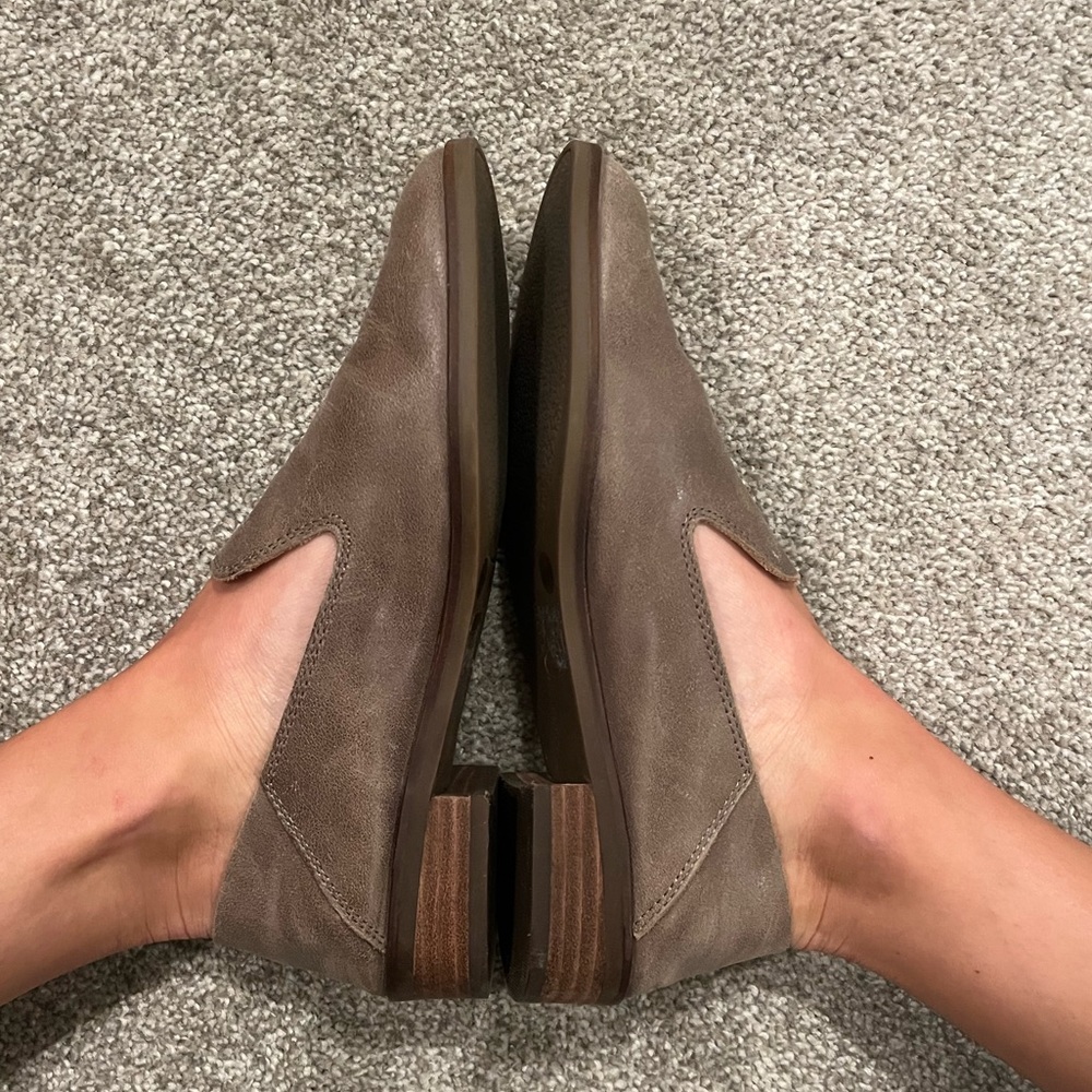 Lucky Brand Flats, taupe size 6
